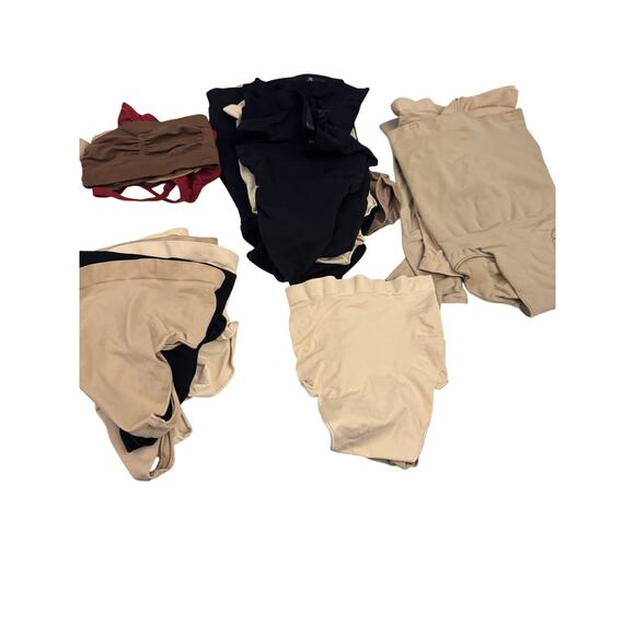 SKIMS 45 piece Reseller Box - Picture 3 of 5